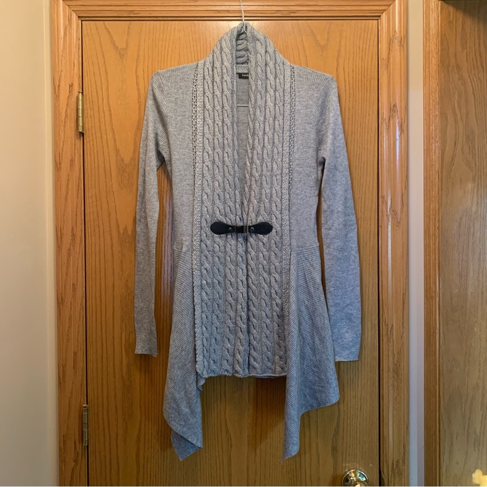 Awesome Gray Sweater Size M Very Cute